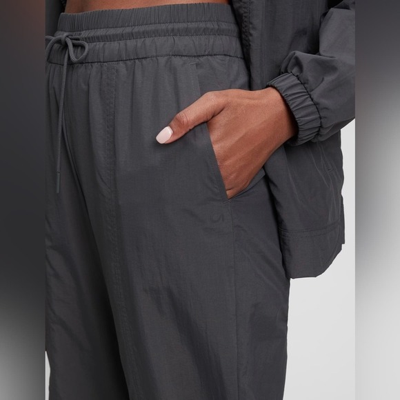 NWT - Gray Gap Fit Joggers. Size Large. MRSP $69.95. Workout, gym, lounging - Picture 4 of 7